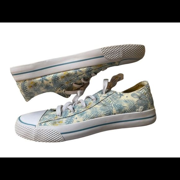 Airwalk Canvas Legacee Sneakers - Picture 4 of 12